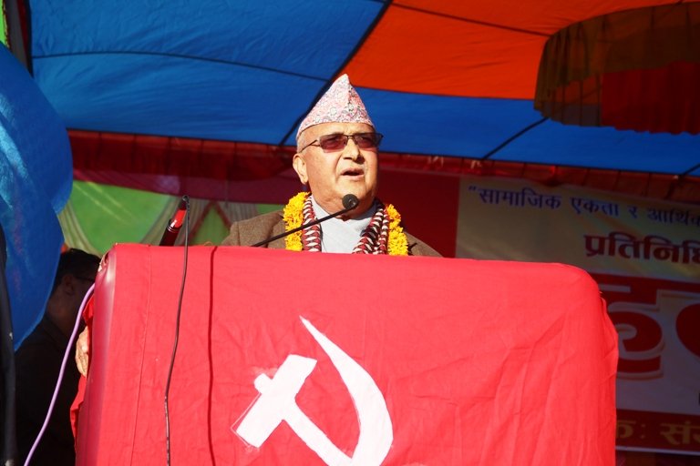 सुर्खेत र दैलेखमा बाम जनसभा, हामी जनतामा विश्वास गर्छौं काँग्रेस ज्योतिषीमा : ओली (फोटो फिचर)